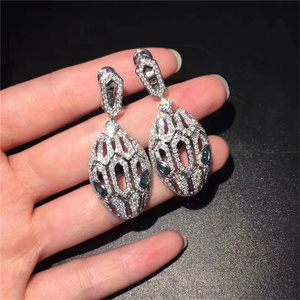 bvlgari/宝格丽蛇头耳钉18k玫瑰金白金镶钻满钻镂空祖母绿耳钉女