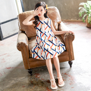 zara法式复古v领连衣裙女夏季泡泡袖褶皱收腰中长款裙子zenglei089