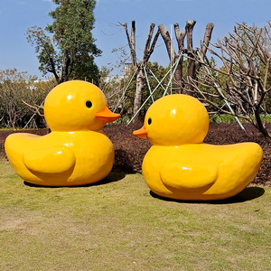 大型网红小黄鸭玻璃钢雕塑庭院户外商场房地产活动装饰小品大摆件