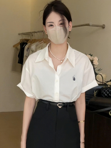 韩版重工刺绣短袖白色衬衫女夏季新款简约通勤休闲百搭宽松上衣女