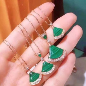 bvlgari/宝格丽扇贝项链18k玫瑰金白金镶钻满钻白贝母扇形项链女