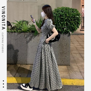 法式小众设计灰色格子V领波点泡泡袖连衣裙2023新款显瘦气质长裙