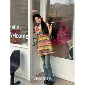 vinonita2024早春新款彩虹条纹针织吊带裙复古度假风设计感连衣裙