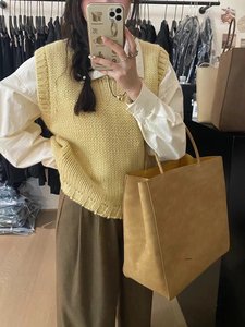 韩系气质显白黄色针织马甲女2024年春季新款高级感粗棒针坎肩毛衣