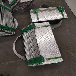 316 304不锈钢防滑板 t201花纹板白钢板压花柳叶人字形定制加工2m