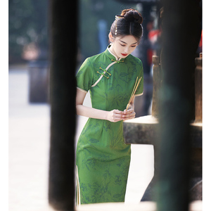 绿色旗袍女新中式夏季2024新款中高考送考改良年轻款少女日常可穿