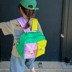 儿童书包幼儿园男孩新款时尚拼色双肩包宝宝外出旅游包小女孩背包