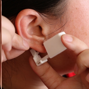 耳洞打孔器开店安心扎耳眼穿耳器二代耳钉男女无痛耳枪新款耳骨