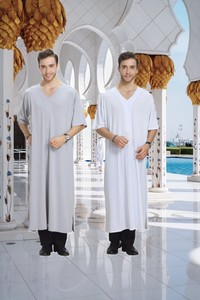 中东阿拉伯男士短袖长衫回民夏季礼拜服迪拜男式衬衫纯色宽松长袍