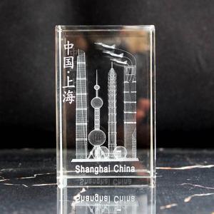 上海纪念品小礼物东方明珠模型水晶方体炫彩发光建筑旅游精美礼品