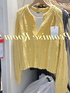 【现货】嫩黄色针织开衫女秋季设计感小众温柔风洋气显瘦外穿毛衣
