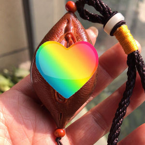 纯手工雕刻印尼橄榄核单籽生命之源文玩橄榄核雕单核生命源手把件