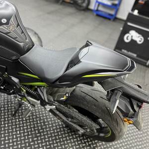 适用川崎z900摩托车17-23改装碳纤维后驼峰后座盖驼峰壳 后座驼峰