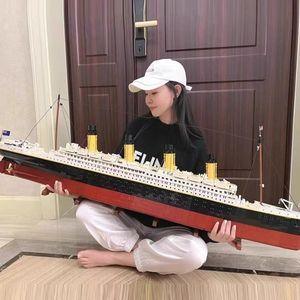 乐高积木2024新款泰坦尼克号巨大型船高难度10000粒以上拼装玩具6