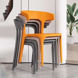 家用牛角椅子靠背2024新款餐椅餐桌大排档高胶凳子可叠放加厚塑料