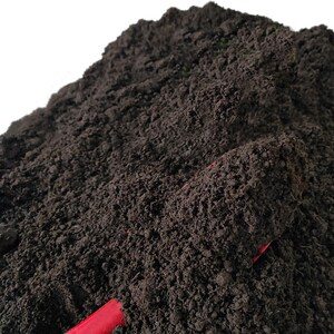 东北黑色泥土壤营养土种花种菜通用土养花土纯泥土通用纯天然大山