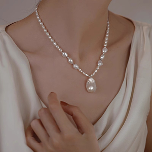 巴洛克珍珠项链女高端大颗白色年轻款法式高级感2023新款毛衣链