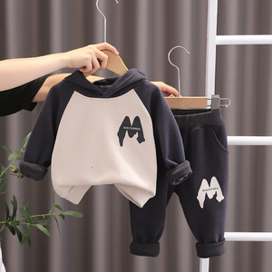 男宝宝装套装1-3岁儿童装2男小童卫衣6个月婴儿衣服帅洋气
