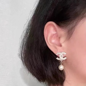 Chanel/香奈儿 24新款经典款耳钉双C镶钻珍珠字母logo时尚耳环女