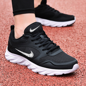耐克男鞋夏季透气新款运动鞋子耐克男跑步休闲网面情侣防臭蒲田女