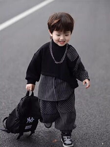 男童痞帅春秋款套装2024新款中小儿童宝宝时髦拼接卫衣黑色两件套