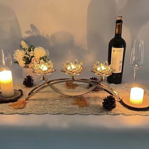 爆款亚马逊婚礼餐桌摆件烛光晚餐道具亚马逊三头玻璃莲花烛台