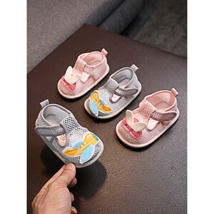 八个月宝宝鞋男宝一岁小凉鞋室内婴儿软底布鞋网面春五一出游穿搭