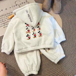 巴拉巴柆儿童卫衣套装秋冬加绒加厚中小童外套男童宝宝连帽两件套