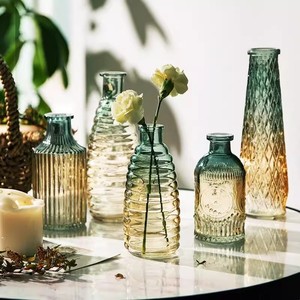 北欧小号渐变色玻璃花瓶创意简约细口花瓶桌面鲜花欧式装饰摆件