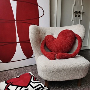 公主风抱枕高级感红色创意可爱心型沙发靠垫客厅家居结婚婚房布置