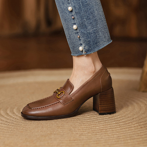 法式复古英伦风小皮鞋女软皮棕色粗跟高跟鞋真皮方头百搭深口单鞋