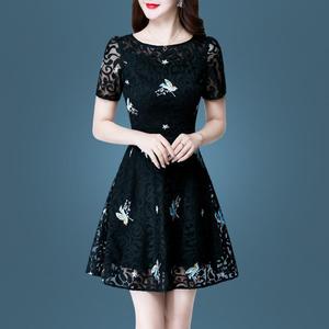蕾丝连衣裙女2024夏季新款韩版性感短袖收腰裙子气质绣花显瘦遮肚