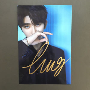 蔡徐坤签名照片