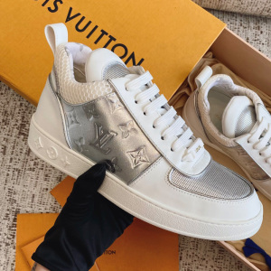 lv路易威登女鞋拼色拼接圆头系带女鞋银色百搭浅口低帮运动休闲鞋