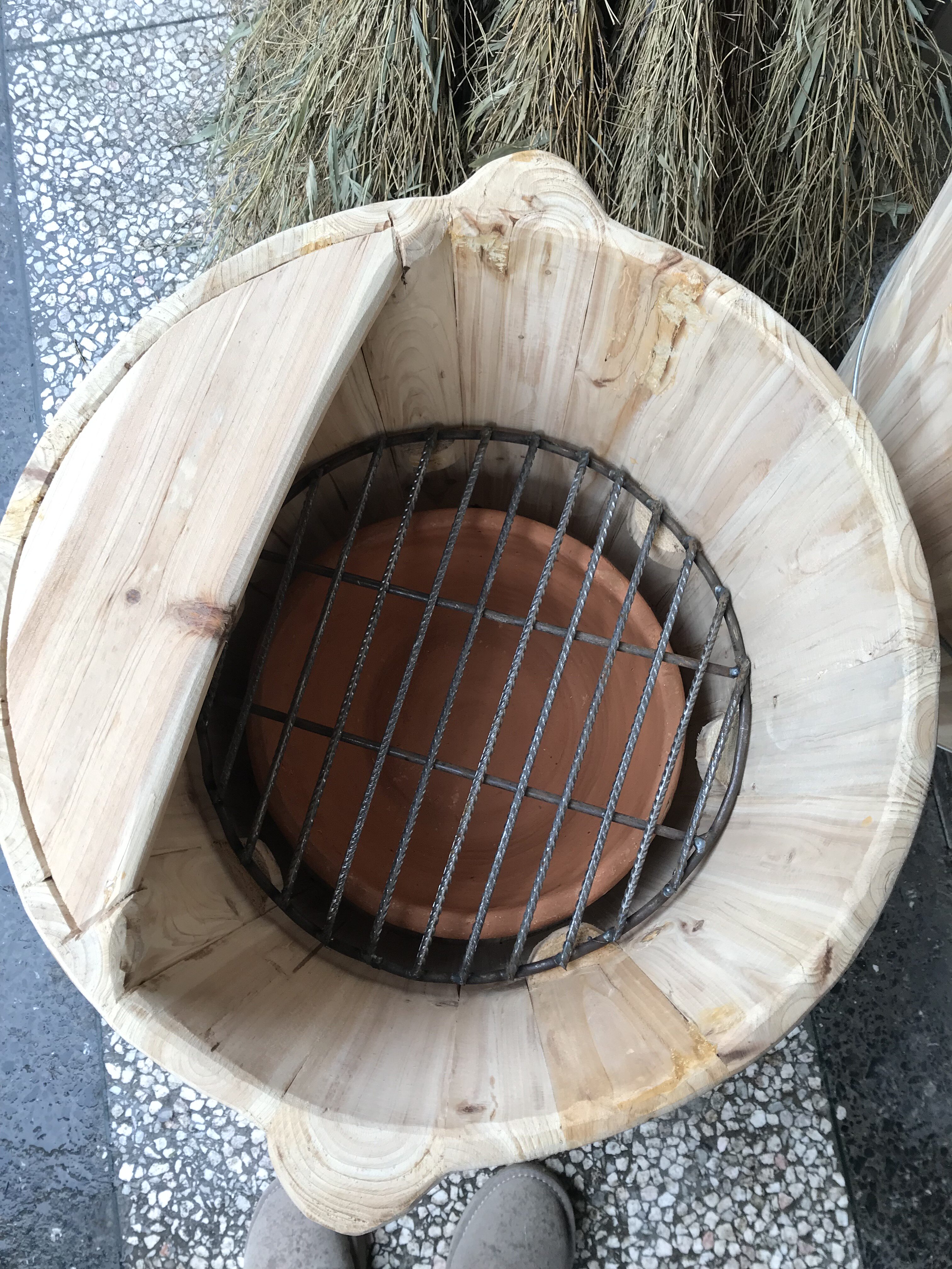 老式家用碳木火桶可坐火桶家用木碳木火桶学生烤火桶炭火桶