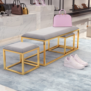 鞋店试鞋凳穿鞋