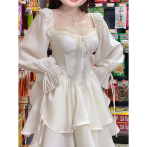 法式白色长袖连衣裙女早秋季高级感气质仙女蓬蓬裙收腰小个子短裙