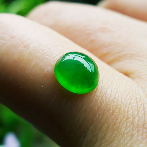 玻璃种帝王绿戒面