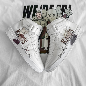 芝麻街kaws男鞋空军一号高帮板鞋卡通涂鸦印花ins百搭白色aj潮鞋