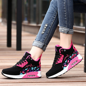 旅游鞋女冬加绒韩版