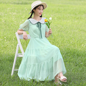 绿色学生连衣长裙