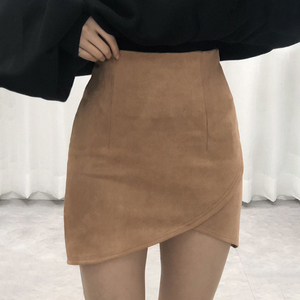 鹿皮绒半身裙棕色不规则设计感包臀裙高腰显瘦弹力一步短裙女秋冬