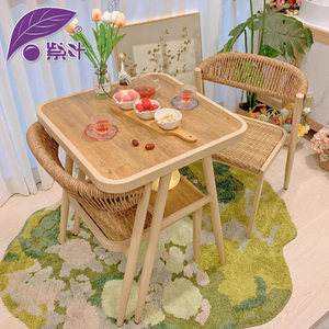 紫叶马赛阳台桌椅组合小户型简约休闲布置防晒茶桌餐桌藤椅三件套