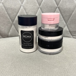 包装 美妆日化包装 化妆品包装 rcma散粉盒