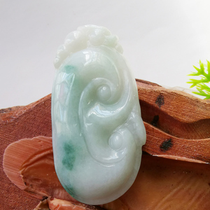 缅甸翡翠a货糯种白底青绿色飘花如意牌毛衣吊坠项坠玉石挂件玉佩