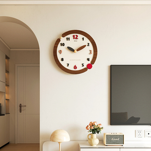 奶油风钟表挂钟客厅2024新款家用免打孔现代简约网红创意挂墙时钟