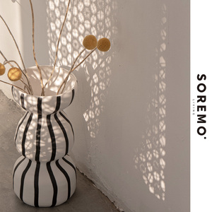 SOREMO 原创手绘花瓶陶瓷黑白手工复古艺术样板房异形ins民宿现代