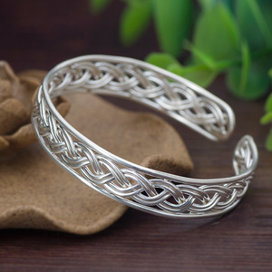 纯手工银手镯990