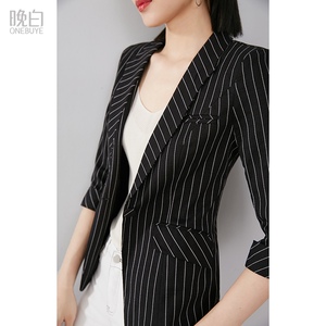 晚白2022春季新品修身显瘦竖条纹通勤减龄休闲西服西装外套女