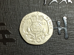 英国1983年20便士硬币